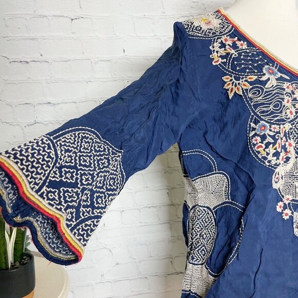 Johnny Was Peyton Blouse Women’s S Colorful Embroidered Blue Rayon Boho V-neck - Picture 4 of 10